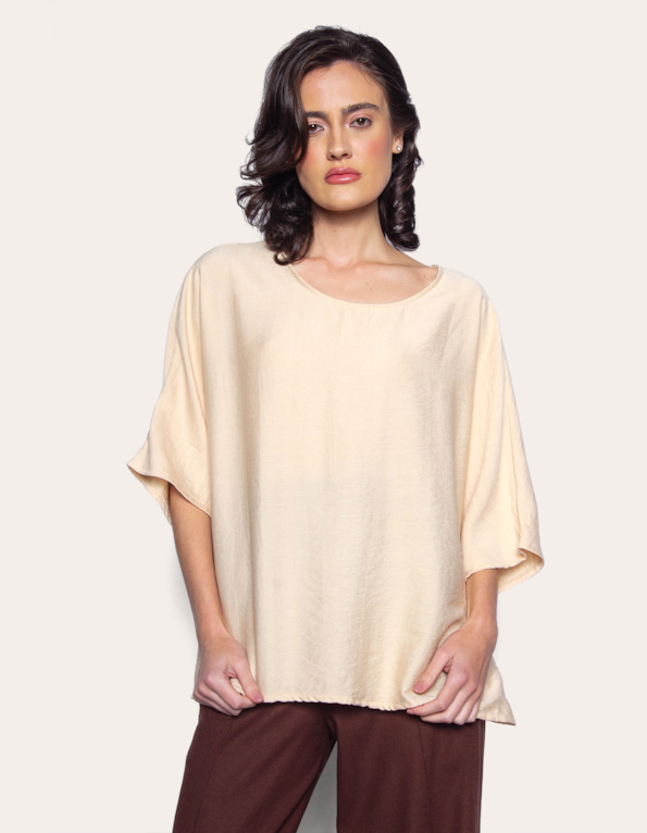 Blusa 3/4 ampla  Bege