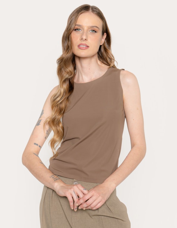 Blusa cavada basic Marrom
