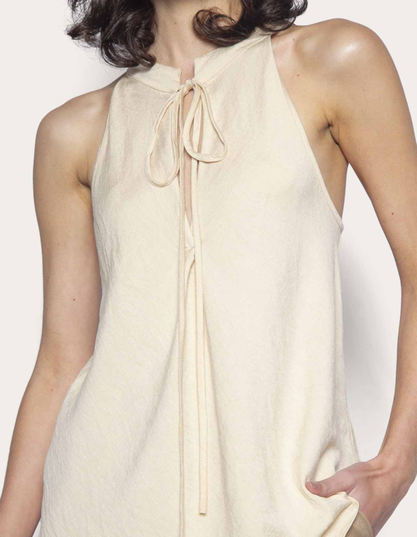 Blusa cavada decote amarracao Bege