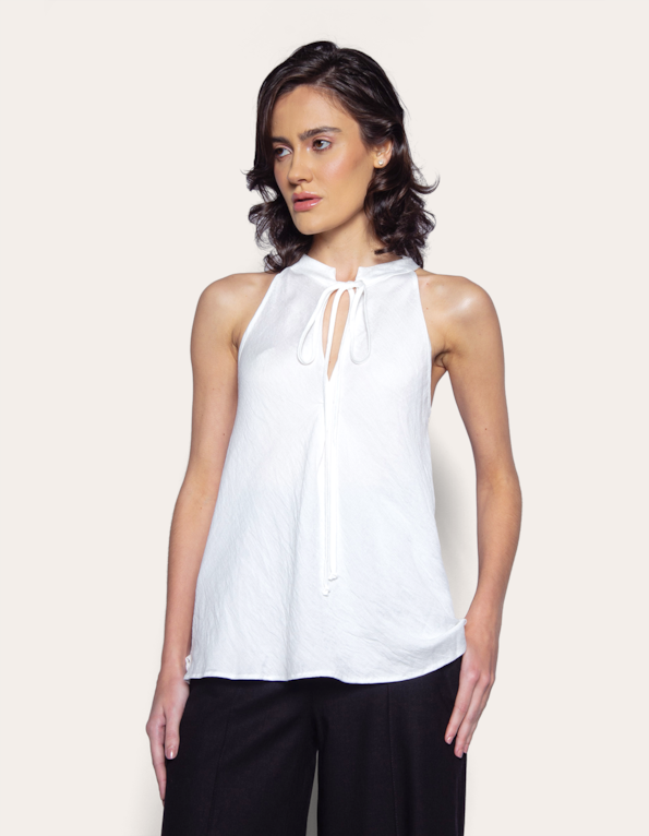 Blusa cavada decote amarracao Off white