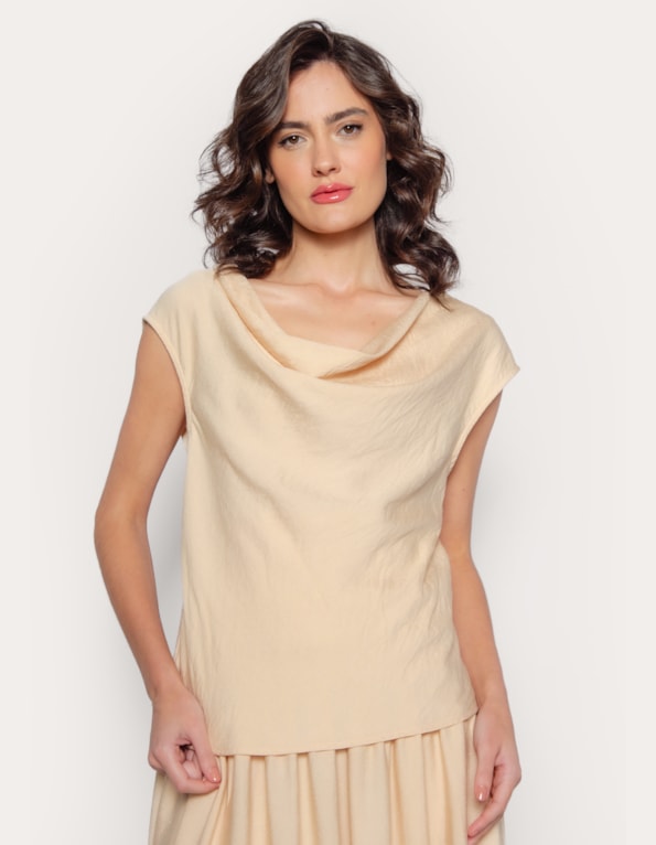 Blusa cavada decote drapeado