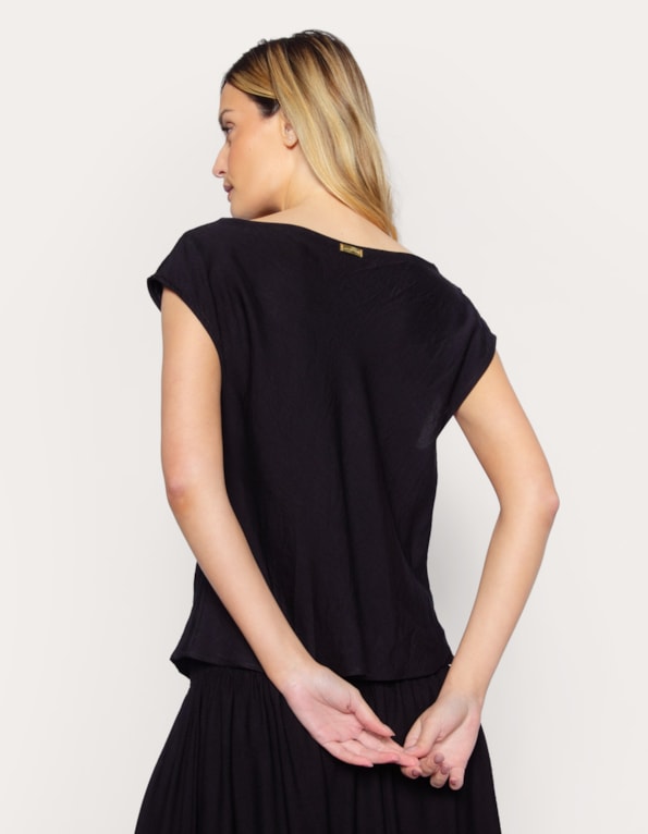 Blusa cavada decote drapeado Preto