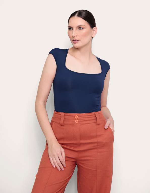 Blusa cavada decote quadrado Marinho