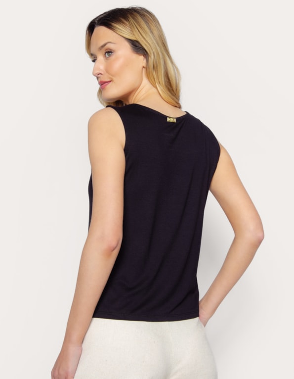 Blusa cavada decote quadrado Preto