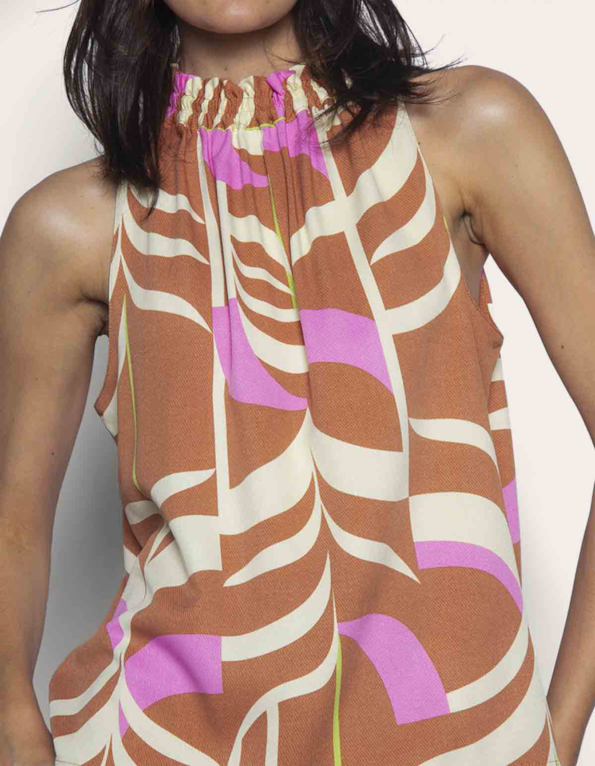 Blusa cavada estampada Marrom/rosa