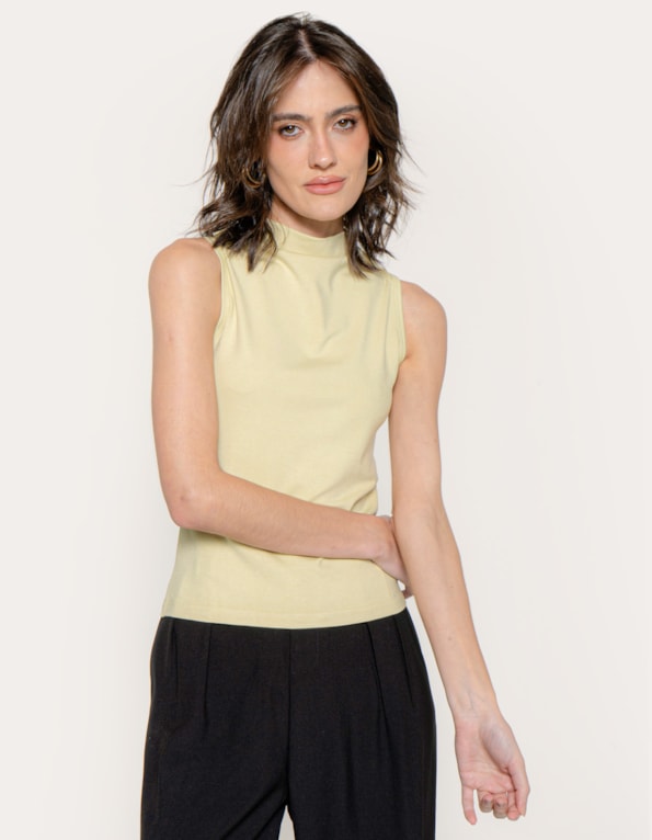 Blusa cavada gola alta slim Verde claro