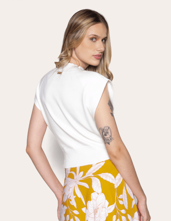 Blusa cavada gola alta tricot Off white