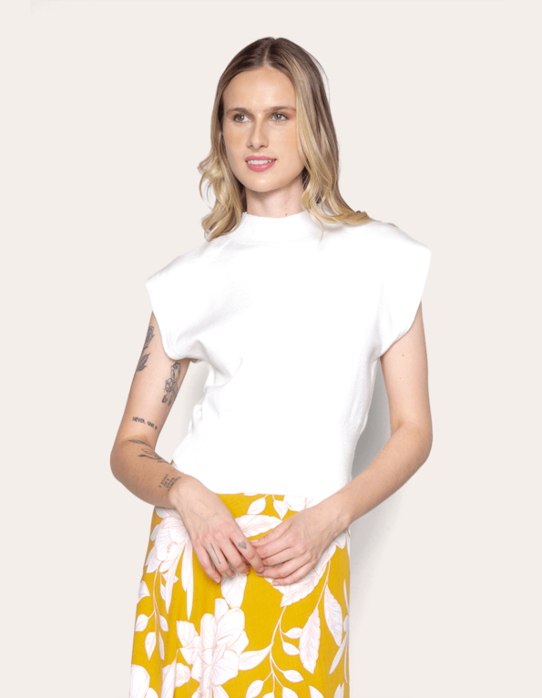 Blusa cavada gola alta tricot Off white