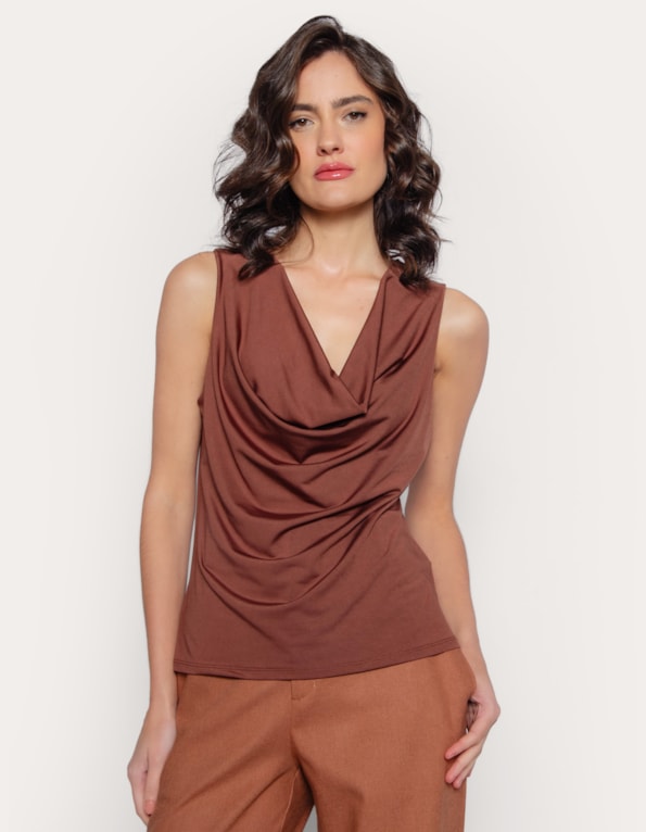 Blusa cavada gola drapeada Marrom