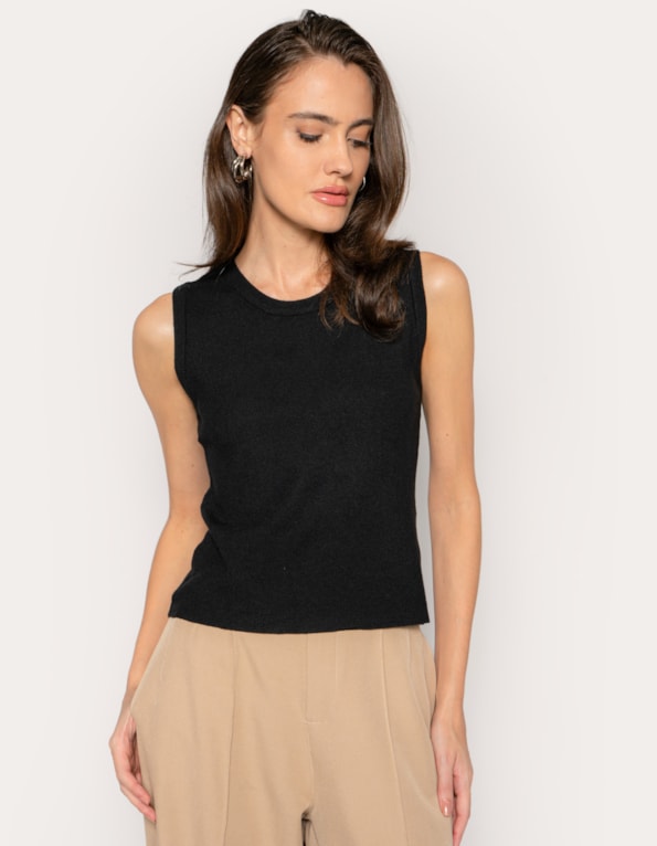 Blusa cavada tricot canelado