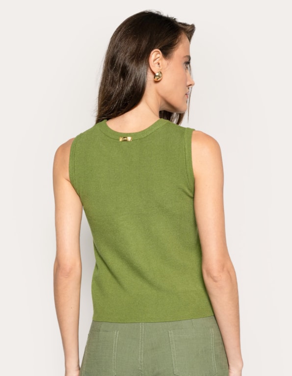 Blusa cavada tricot canelado