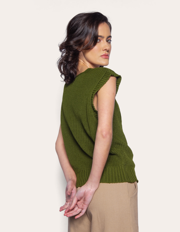 Blusa cavada tricot decote v  Oliva