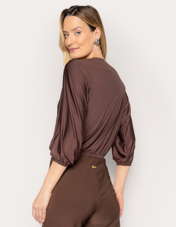 Blusa cropped cache-coeur