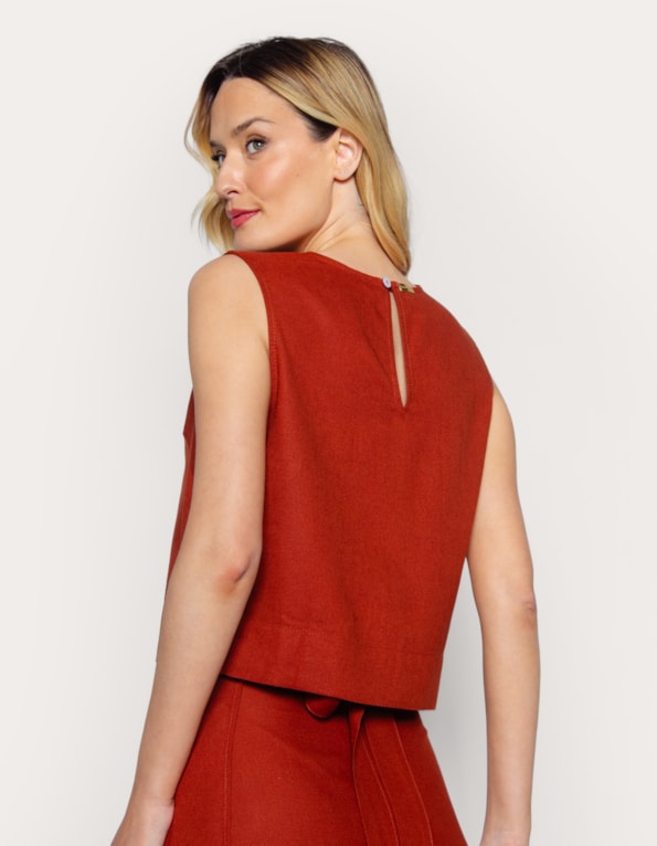 Blusa cropped cavada linho blend Marrom medio