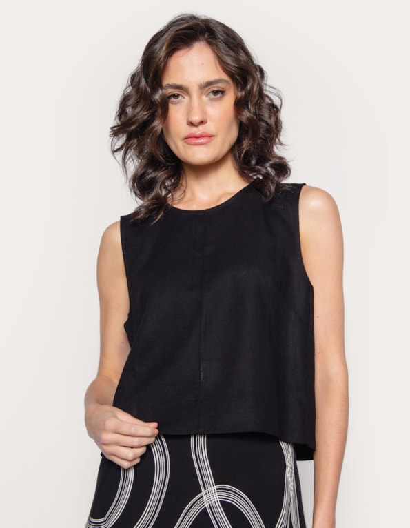 Blusa cropped cavada linho blend Preto
