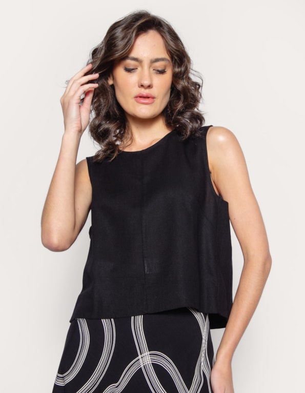 Blusa cropped cavada linho blend Preto