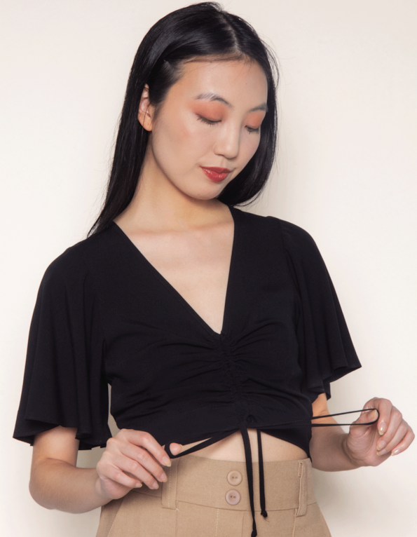 Blusa cropped com ajuste Preto