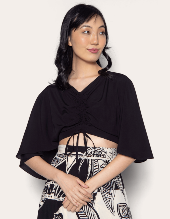 Blusa cropped com ajuste Preto