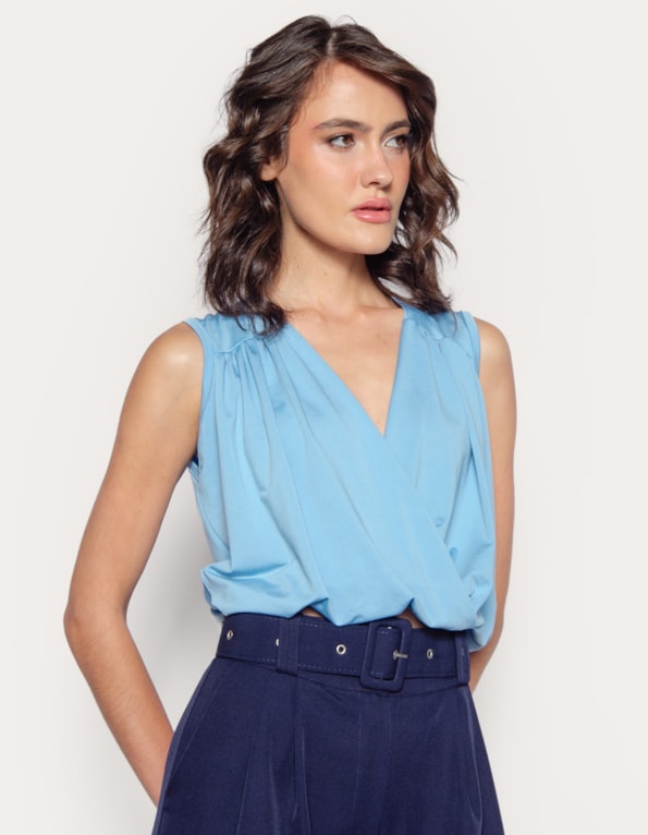 Blusa cropped envelope Azul claro