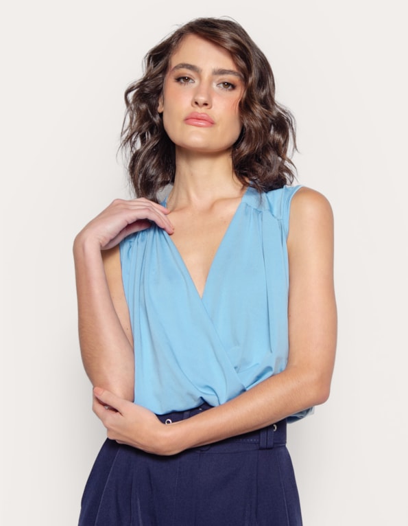 Blusa cropped envelope Azul claro