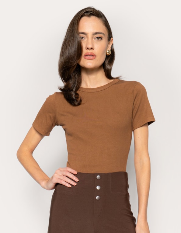 Blusa cropped manga curta canelada