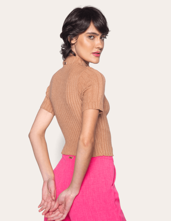 Blusa cropped manga curta tricot Bege medio
