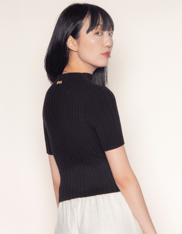 Blusa cropped manga curta tricot Preto