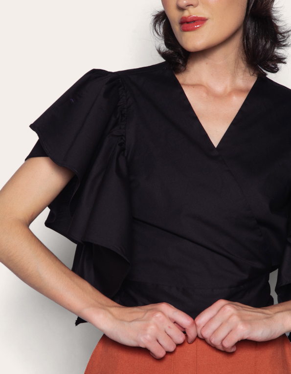 Blusa cropped transpassada