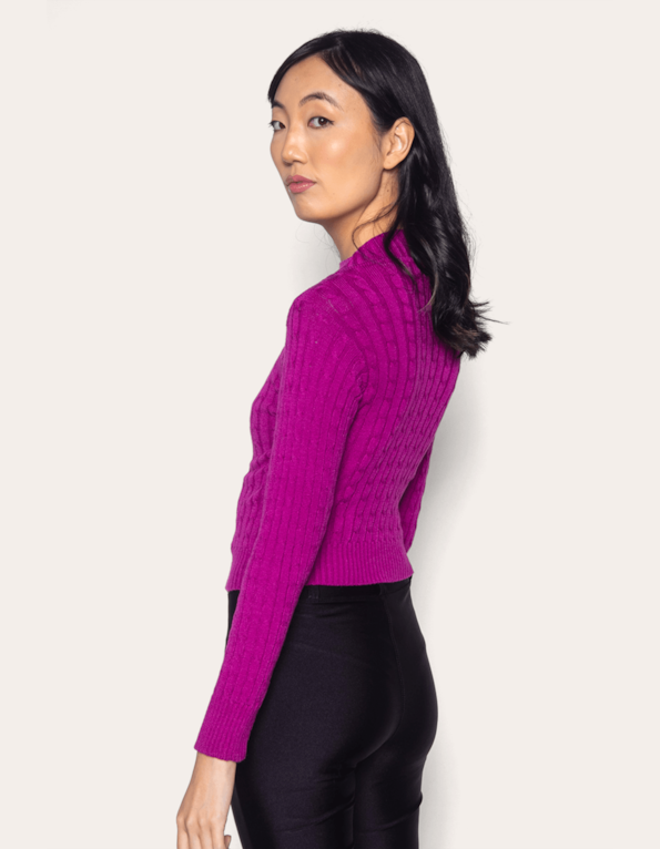 Blusa cropped tricot manga longa corrente