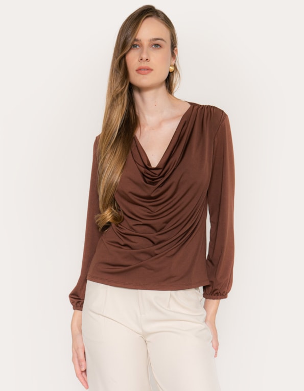 Blusa decote degage
