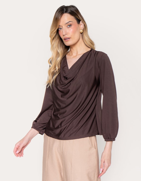 Blusa decote degage