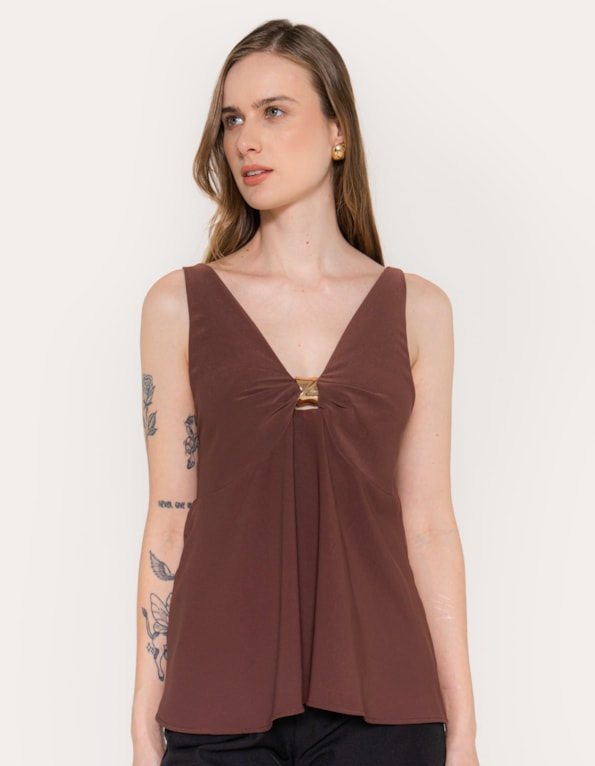 Blusa decote v detalhe metalizado