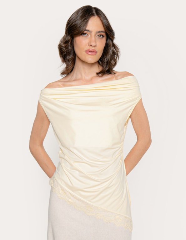 Blusa degagê barra renda assimetrica Amarelo claro