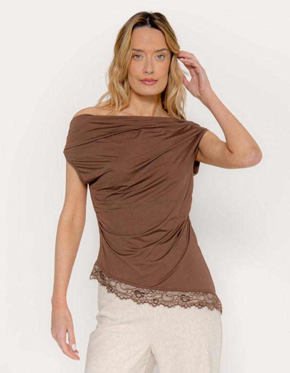 Blusa degagê barra renda assimetrica Marrom