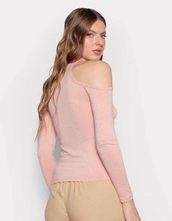 Blusa gola alta cut ombros