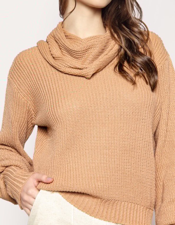Blusa gola boba tricot manga longa Bege medio