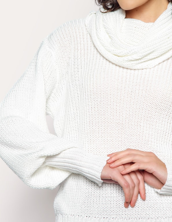 Blusa gola boba tricot manga longa Off white