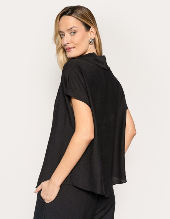 Blusa gola degagê