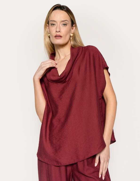 Blusa gola degagê