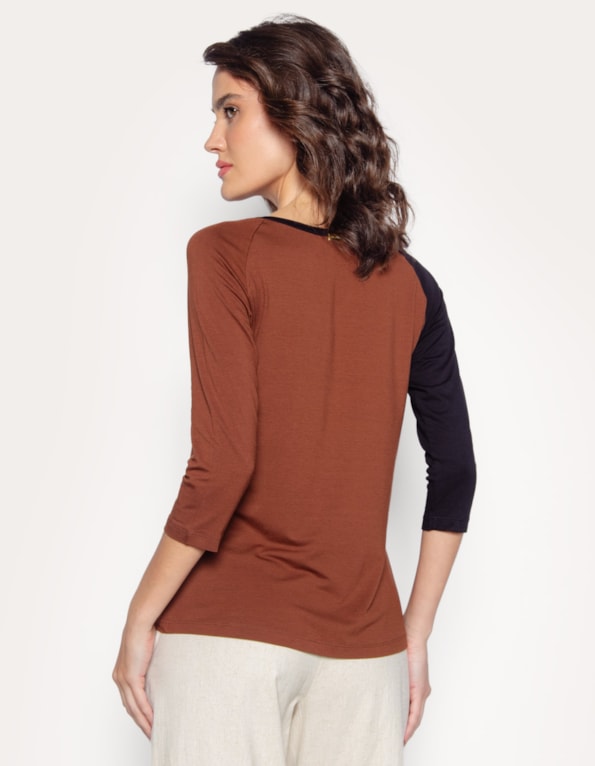 Blusa manga 3/4 bicolor Preto/tabaco