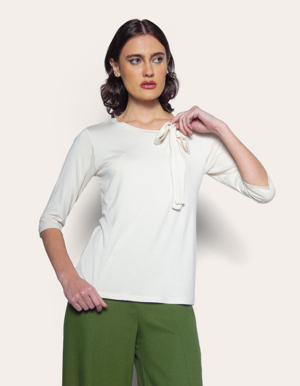 Blusa manga 3/4 laço gola Areia