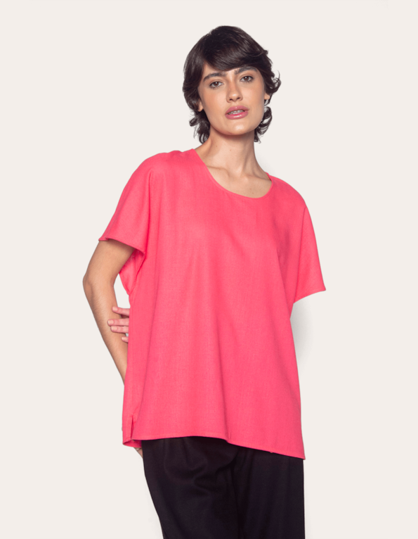 Blusa manga curta ampla