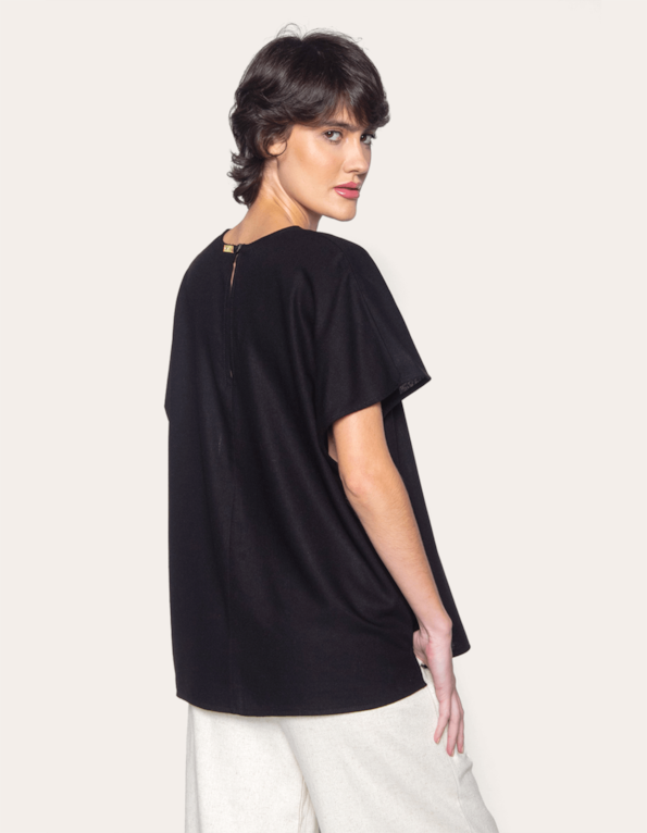 Blusa manga curta ampla Preto