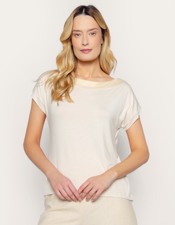 Blusa manga curta canoa decote cirre Areia