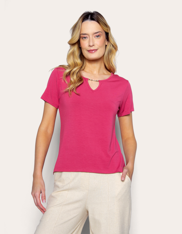 Blusa manga curta detalhe metal decote Rosa escuro