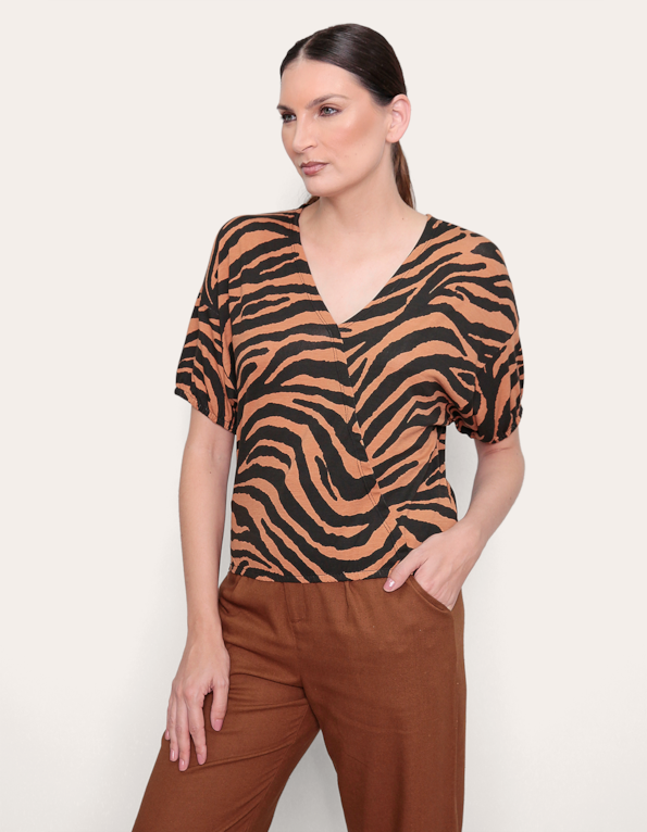 Blusa manga curta elastico zebra
