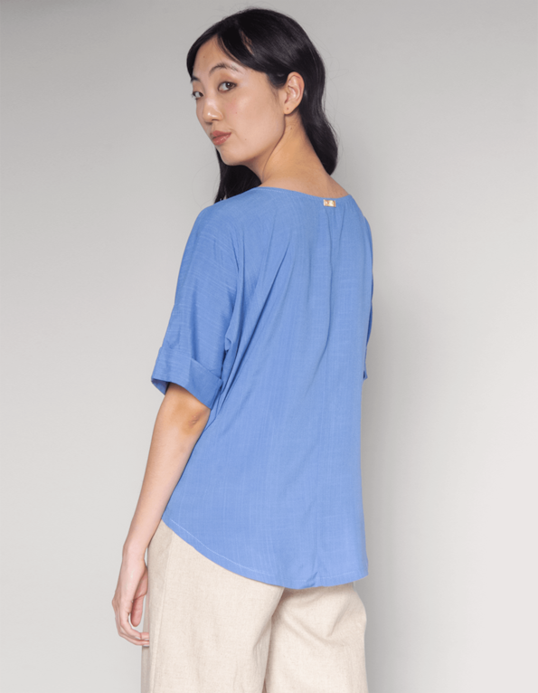 Blusa manga curta gola v Azul