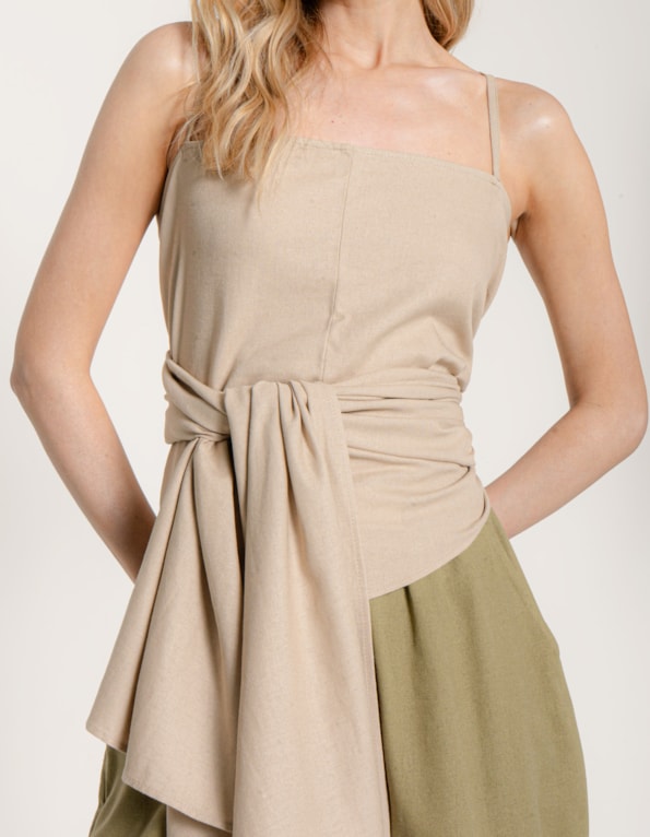 Blusa multiformas linho blend Bege medio