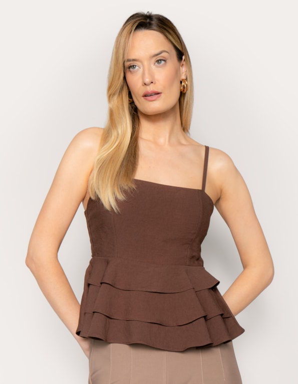 Blusa peplum camadas