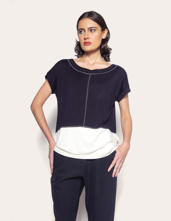 Blusa recorte pesponto barra bicolor Preta/areia